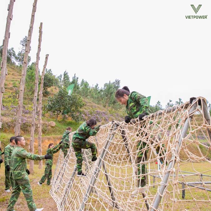 Trò chơi thu hút rèn luyện tinh thần đoàn kết của toàn đội Trò chơi thu hút rèn luyện tinh thần đoàn kết của toàn đội