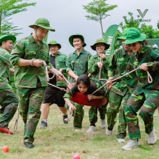 Các thành viên khi tham gia thử thách cần có sự liên kết và hỗ trợ lẫn nhau, phân chia công việc để có thể hoàn thành thử thách một cách tốt nhất.