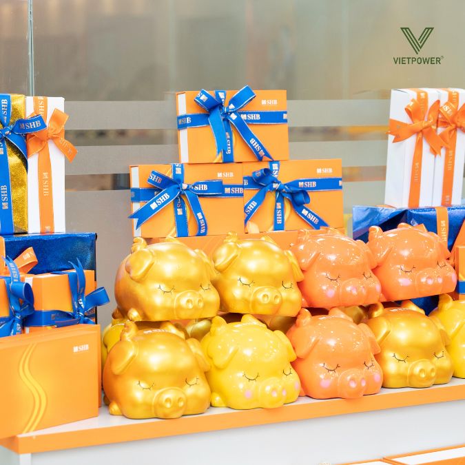 Việc chuẩn bị quà tặng khai trương không chỉ là hình thức tri ân khách mời mà còn là một công cụ xây dựng nhận diện thương hiệu hiệu quả.