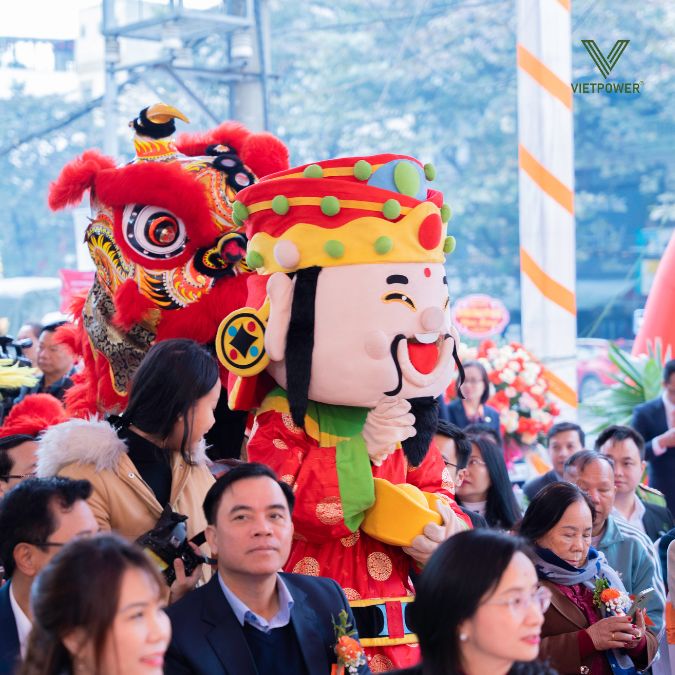 Đằng sau một buổi khai trương thành công luôn là sự phối hợp nhịp nhàng giữa đội ngũ nhân sự chuyên nghiệp và hệ thống thiết bị được chuẩn bị kỹ lưỡng