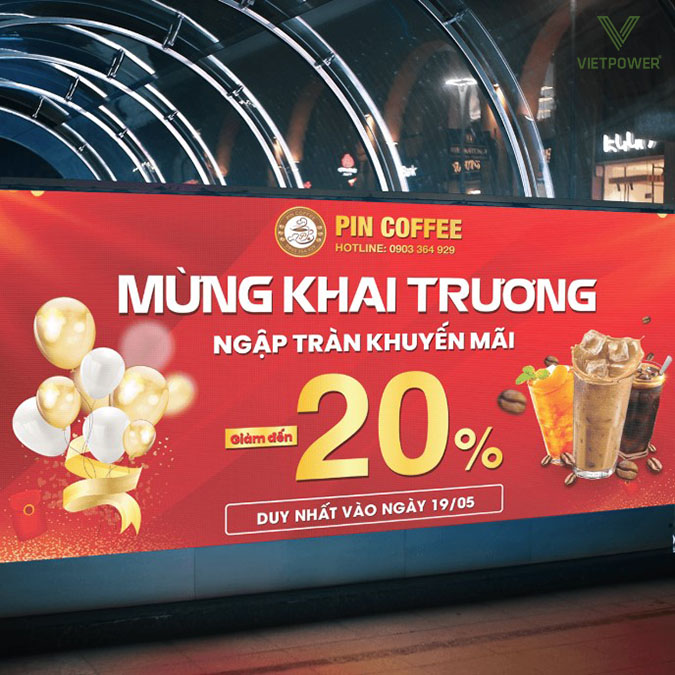 Banner LED hiển thị thông tin khai trương bằng chữ chạy, hình ảnh động hoặc video ngắn