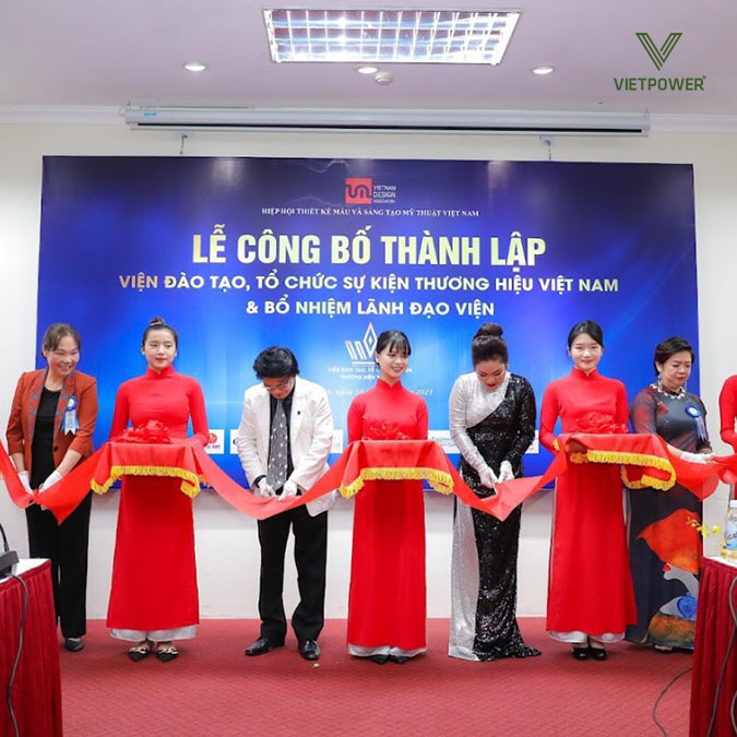 Tổ chức lễ cắt băng khai trương đúng giờ là điều cần thiết