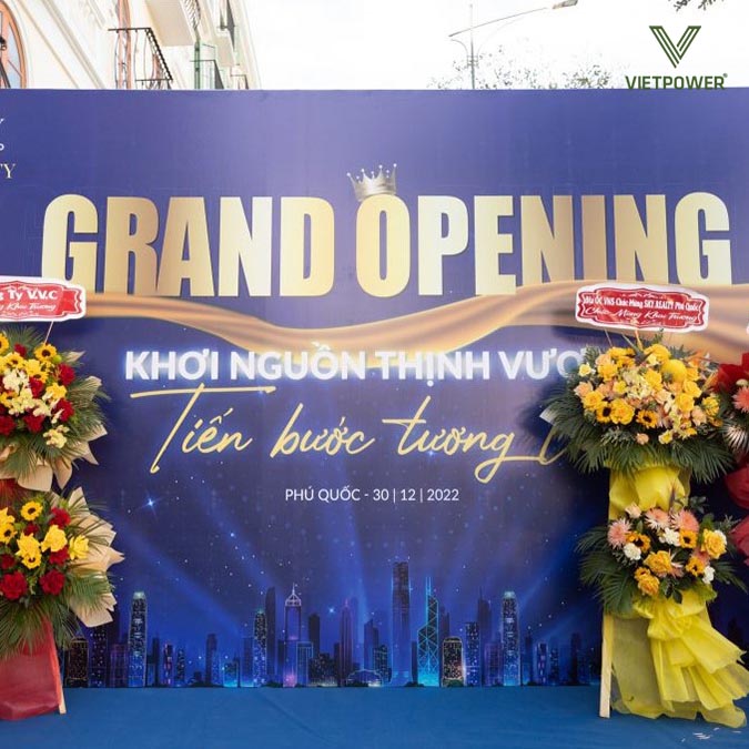 Lễ khai trương cần trang trí không gian mang đậm dấu ấn nhận diện