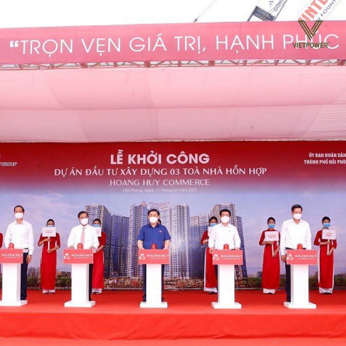 Khảo sát địa điểm là bước khởi đầu quan trọng, quyết định mức độ thuận lợi và an toàn của sự kiện.