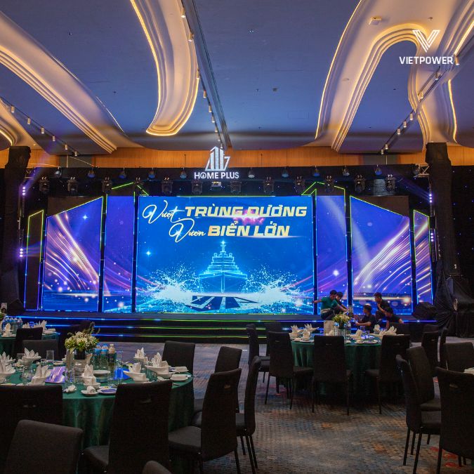 Tổ chức Gala Dinner chuyên nghiệp không thể thiếu sự điều phối chặt chẽ về nhân sự và thời gian.