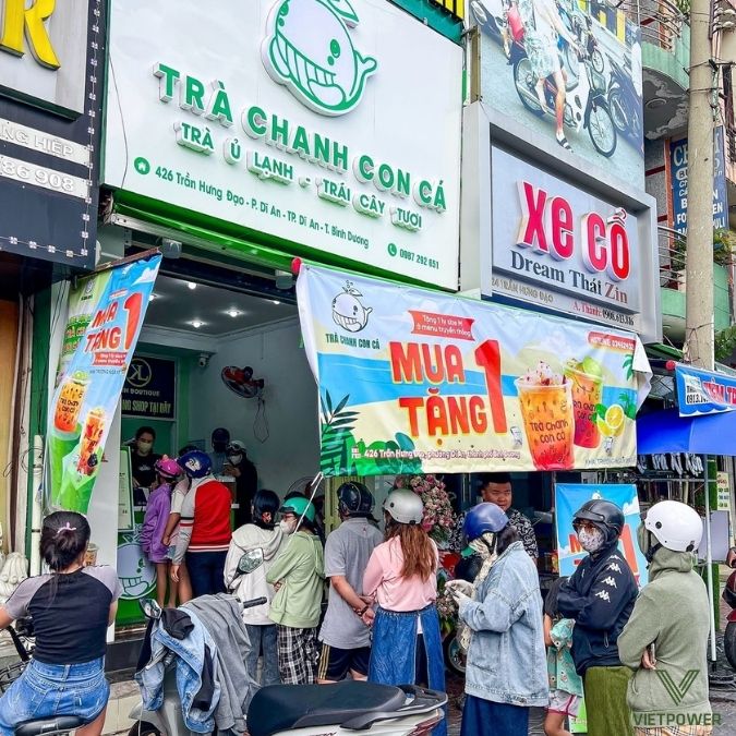 Bảng tin tại cửa hàng