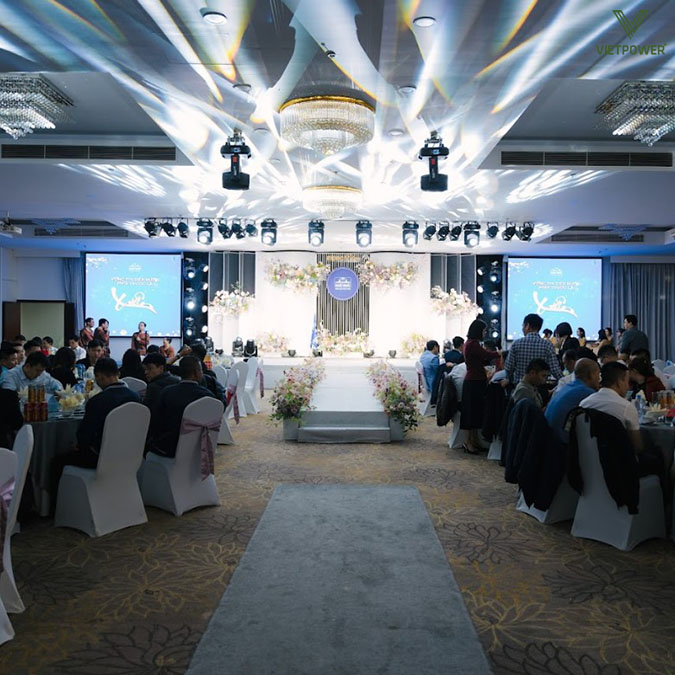 Đại tiệc cuối năm Nhất Nhất: Vững tin tiếp bước – Phía trước là Xuân Đại tiệc cuối năm Nhất Nhất: Vững tin tiếp bước – Phía trước là Xuân
