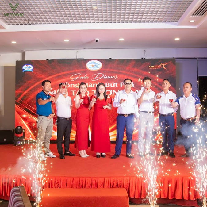 Kết thúc sự kiện trang trọng cần cảm ơn khách mời và để lại ấn tượng cuối cùng Kết thúc sự kiện trang trọng cần cảm ơn khách mời và để lại ấn tượng cuối cùng