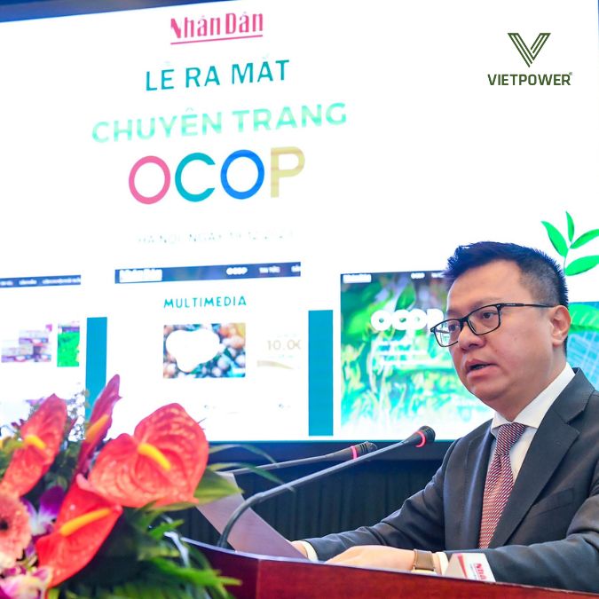 một lãnh đạo chia sẻ trong họp báo ra mắt sản phẩm mới