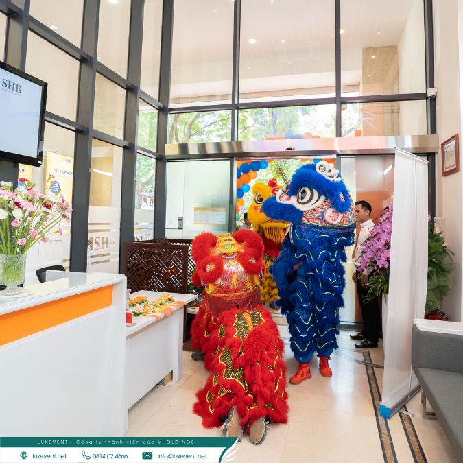 Tiết mục múa lân không thể thiếu trong trương trình khai trương