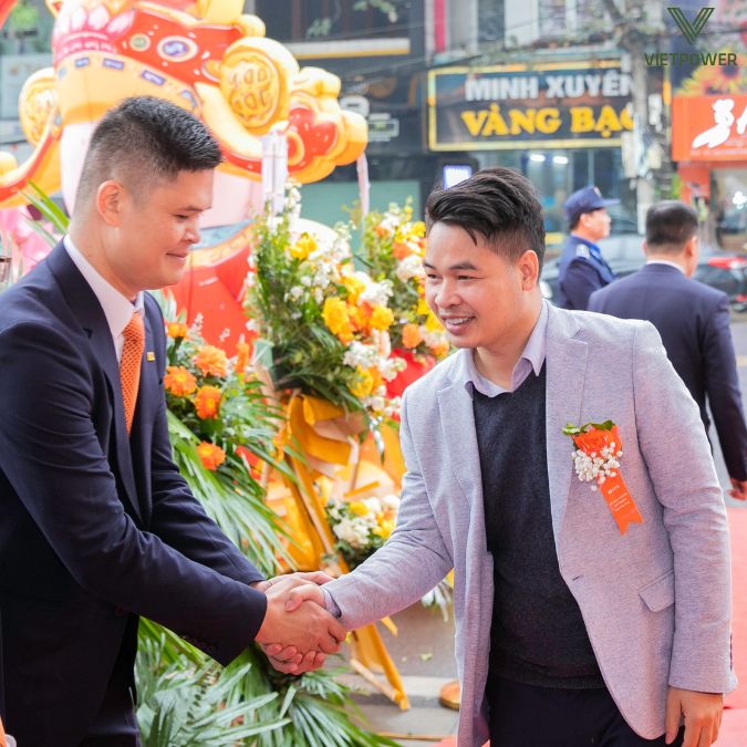 Chào đón khách mời tham dự buổi lễ