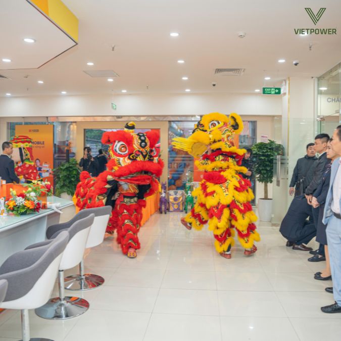 Tiết mục múa lân rộn ràng hân hoan
