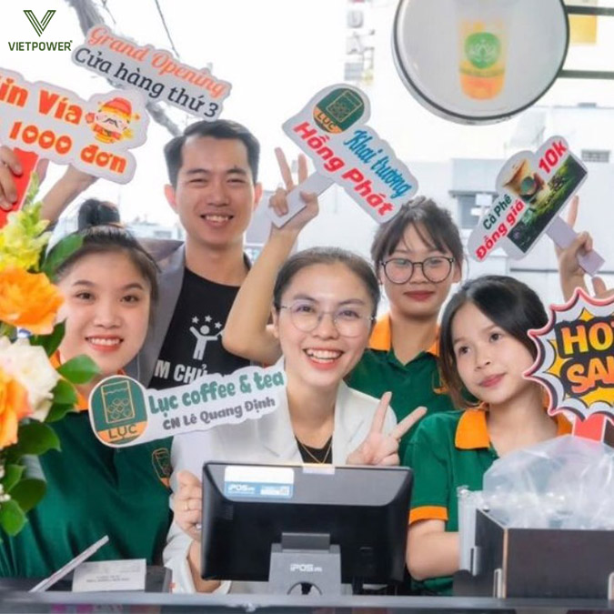 Mời influencer, food blogger quảng bá quán trà sữa