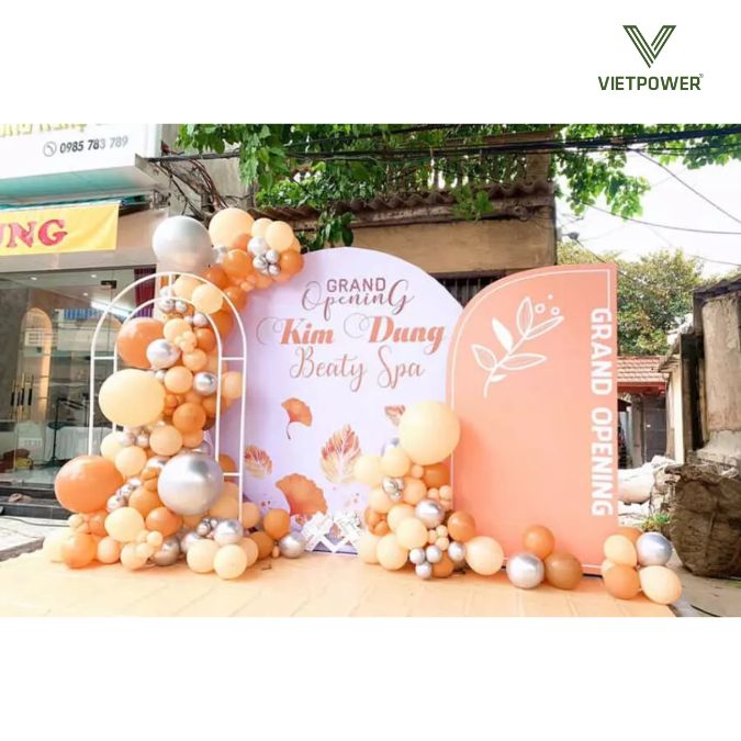 Mẫu background khai trương đẹp khung gỗ