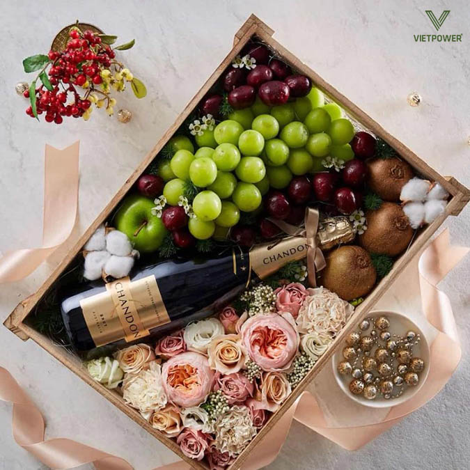 Quà mừng khai trương công ty giỏ quà tặng, rượu vang sang trọng