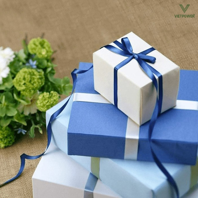 Tặng quà tặng tri ân khách hàng thể hiện lòng biết ơn và sự trân trọng Tặng quà tặng tri ân khách hàng thể hiện lòng biết ơn và sự trân trọng
