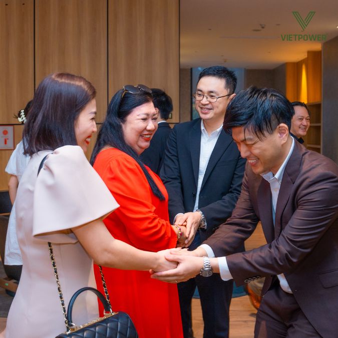 Slogan tri ân khách hàng là thể hiện lòng biết ơn và gắn kết giữa doanh nghiệp với khách hàng