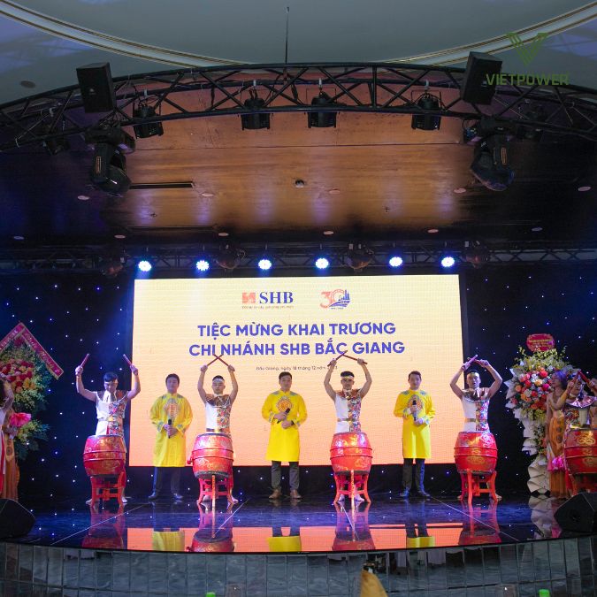 văn nghệ khai trương shb bắc giang 2023