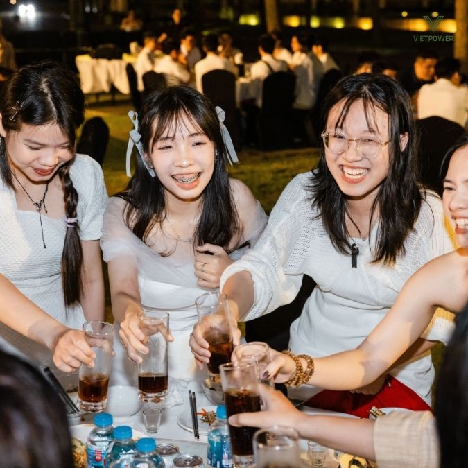 Tiệc Tropical Party mang đến làn gió tươi mới