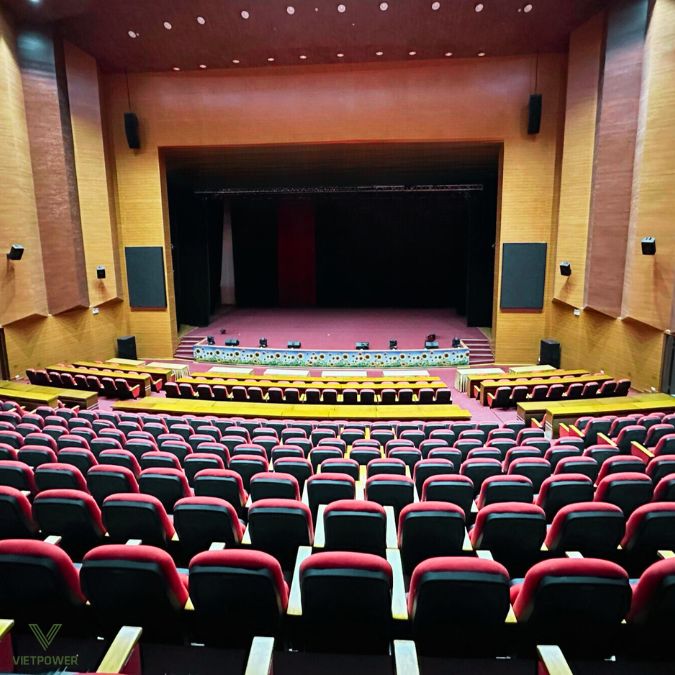 Địa điểm tổ chức hội thảo là khách sạn & trung tâm hội nghị là lựa chọn phổ biến Địa điểm tổ chức hội thảo là khách sạn & trung tâm hội nghị là lựa chọn phổ biến