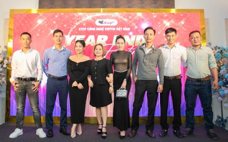 Mẫu kế hoạch tổ chức Year End Party 2025 chuyên nghiệp & hiệu quả