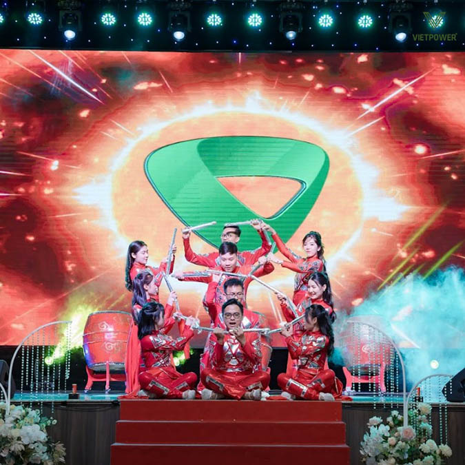 Phần bùng nổ cảm xúc ở kịch bản Year End Party (30 phút) Phần bùng nổ cảm xúc ở kịch bản Year End Party (30 phút)