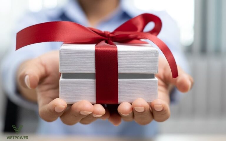 Quà tặng 20/10 cho sếp nữ: Sang trọng, tinh tế, ý nghĩa 2025