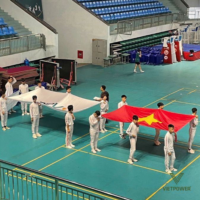 Với một mục tiêu rõ ràng, mỗi hội thao đều bắt đầu với tinh thần quyết tâm như cách các vận động viên giương cao lá cờ Tổ quốc này