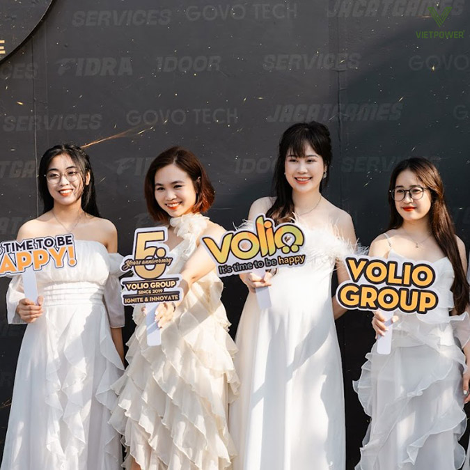 Lễ kỷ niệm thành công sẽ tạo không khí gắn kết, tạo cảm xúc cho khách mời Lễ kỷ niệm thành công sẽ tạo không khí gắn kết, tạo cảm xúc cho khách mời
