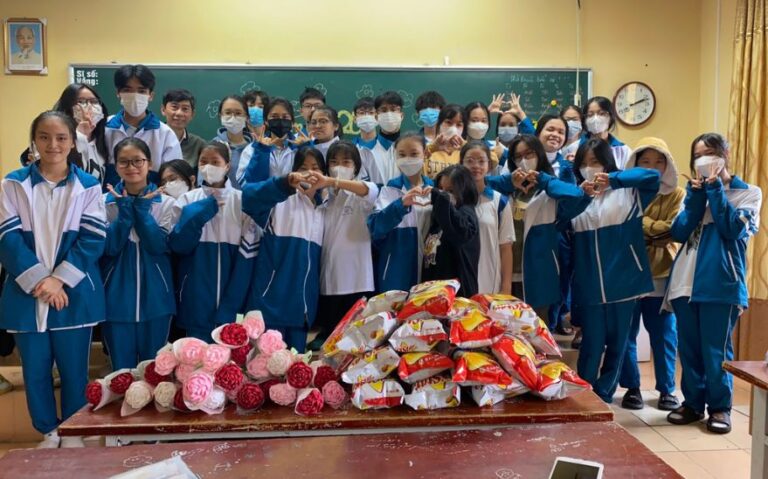 Tổ chức 20 10 cho lớp: Ý tưởng sáng tạo và kịch bản chi tiết