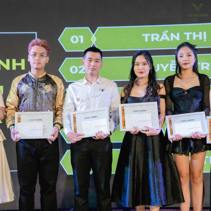 Vinh danh những cá nhân xuất sắc nhất trong năm 