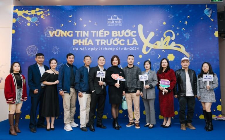 Mẫu kịch bản Year End Party 2025 chi tiết, sáng tạo, ấn tượng