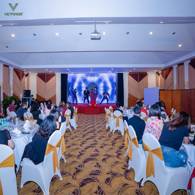 Giờ phút văn nghệ sôi nổi nghỉ giải lao với sự đóng góp của các thành viên