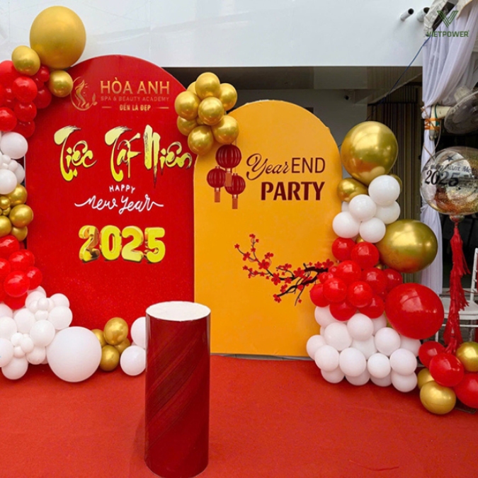 Backdrop/sân khấu mini trang trí rất nhiều bong bóng