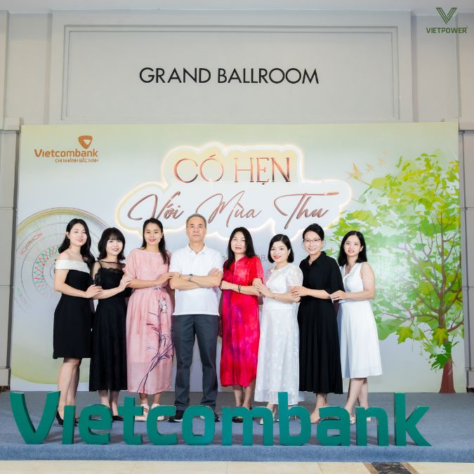 Backdrop chụp hình tiệc tất niên