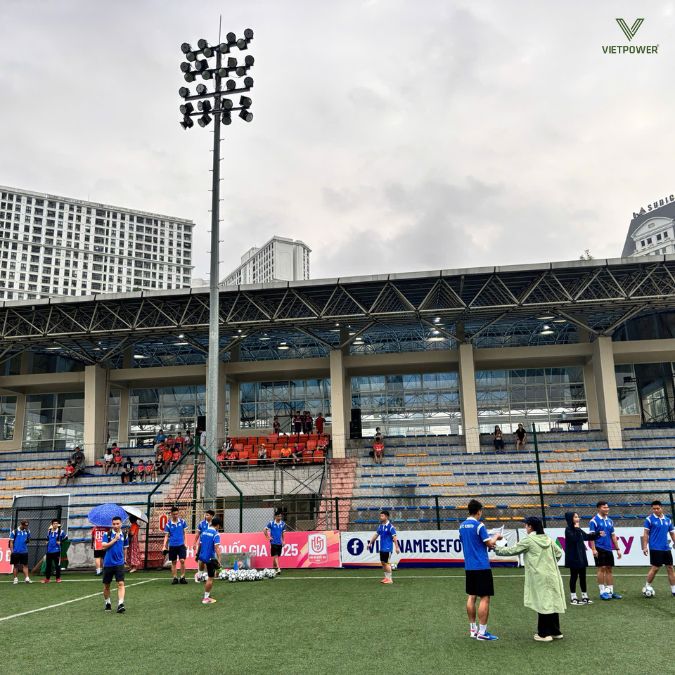 Lập kế hoạch: ngân sách, địa điểm, lịch trình, trọng tài, quà,...