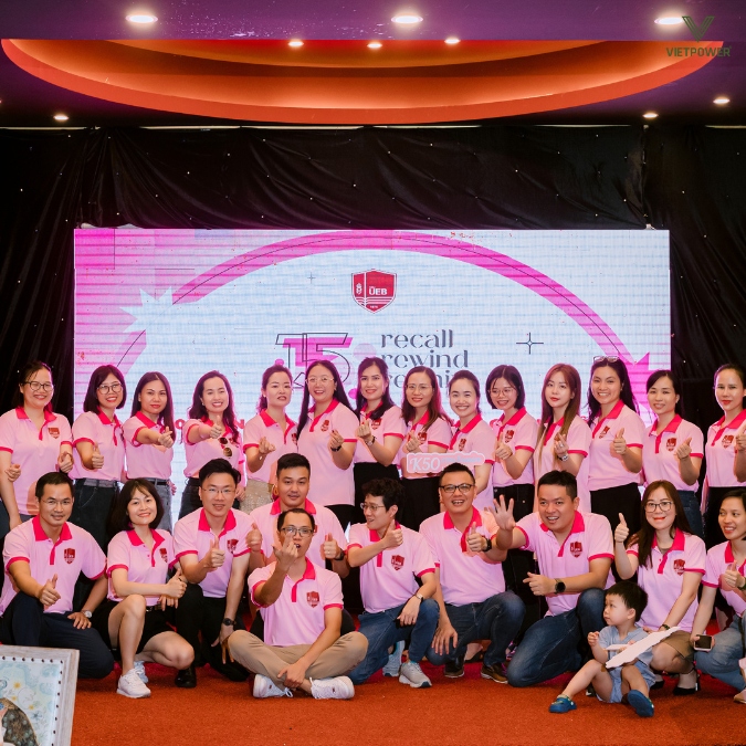 Chụp ảnh tập thể kết thúc chương trình