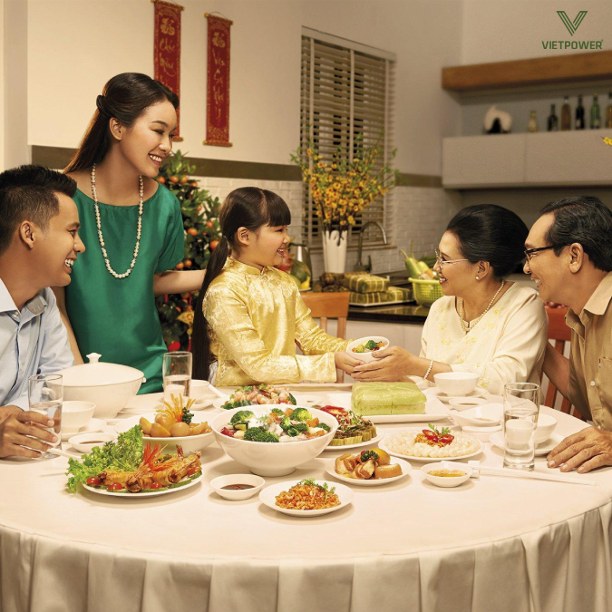 Buổi tiệc tất niên mang lại nhiều ý nghĩa to lớn với cả gia đình