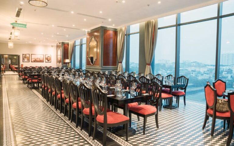 Nhà hàng tổ chức tất niên Hà Nội – sang trọng, tiện nghi 2025