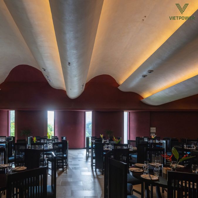 hông gian tổ chức tiệc tất niên cần được cân nhắc kỹ lưỡng để đảm bảo vừa đủ cho số lượng