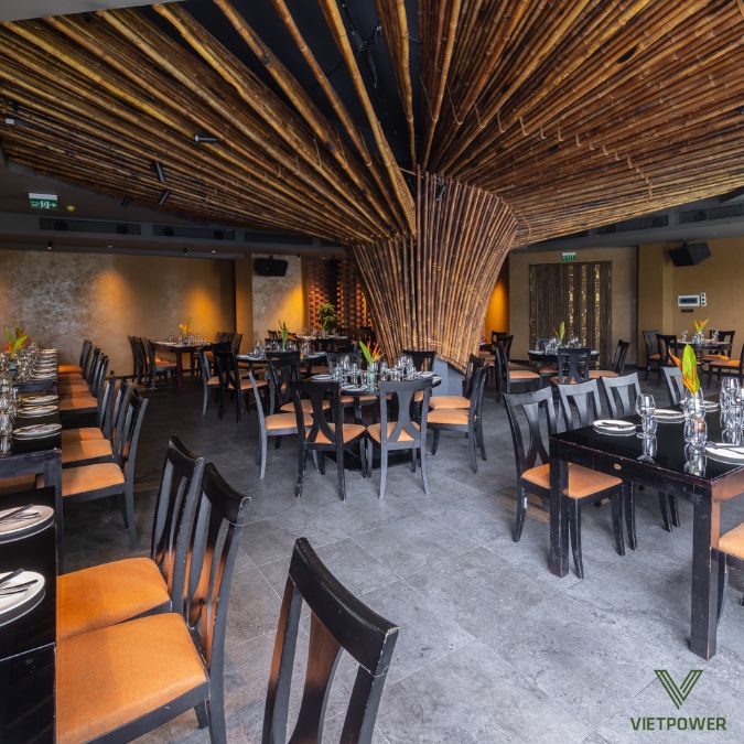 Không gian và phong cách tổ chức ảnh hưởng trực tiếp đến cảm xúc và trải nghiệm của khách mời