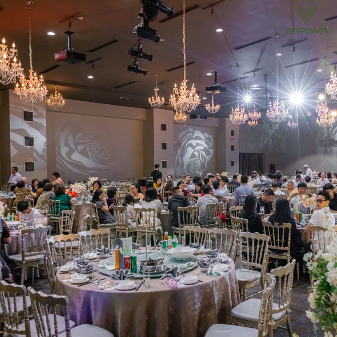 Long Vĩ Palace nằm tại trung tâm quận Đống Đa