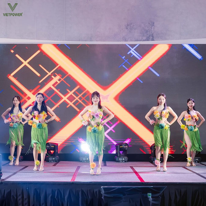 Đêm tiệc là sự kết hợp hài hòa giữa âm nhạc, ánh sáng và tinh thần đoàn kết của tập thể NS2PC