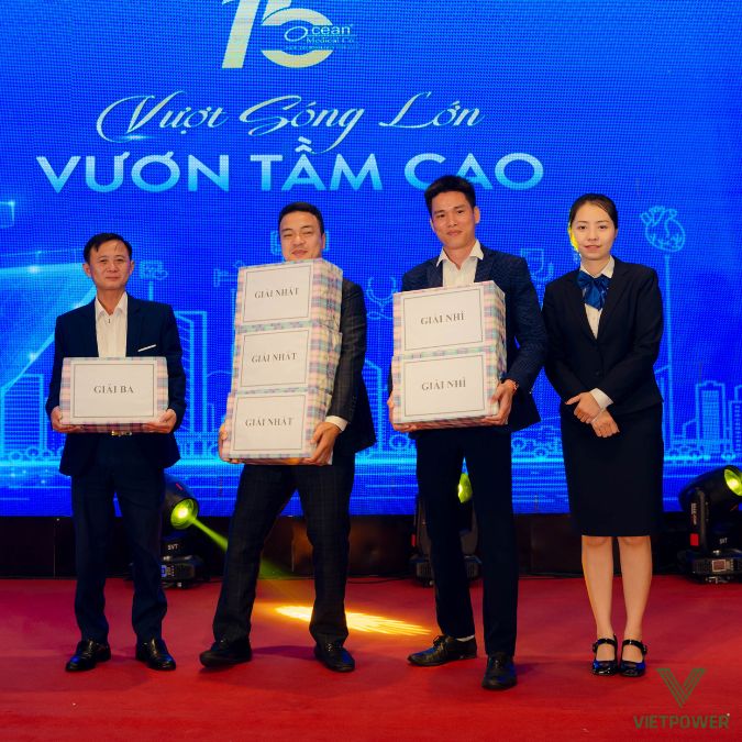 Những phần thưởng góp phần khơi dậy bầu không khí