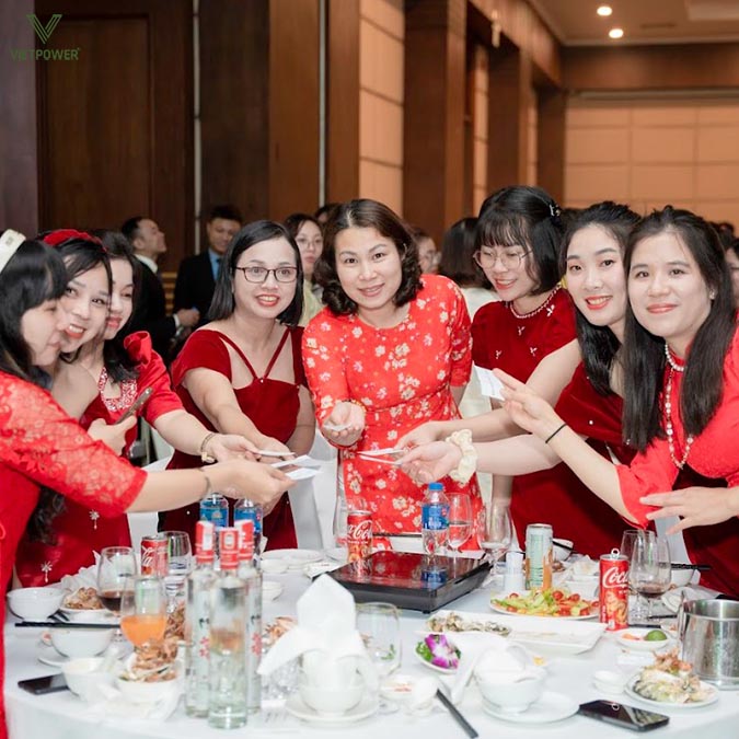 Tổ chức Gala Dinner tại nhà hàng là hình thức trang trọng và chuyên nghiệp nhất Tổ chức Gala Dinner tại nhà hàng là hình thức trang trọng và chuyên nghiệp nhất