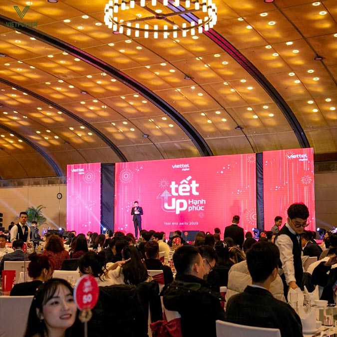 Tổ chức Gala Dinner tại nhà hàng, khách sạn hoặc trung tâm hội nghị Tổ chức Gala Dinner tại nhà hàng, khách sạn hoặc trung tâm hội nghị