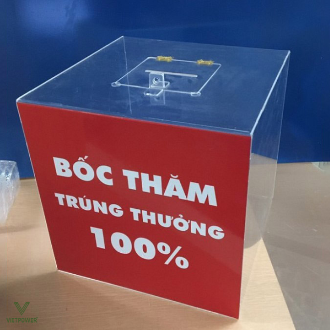 Bốc thăm trúng thưởng và trao quà lưu niệm tri ân thành viên đội bóng Bốc thăm trúng thưởng và trao quà lưu niệm tri ân thành viên đội bóng