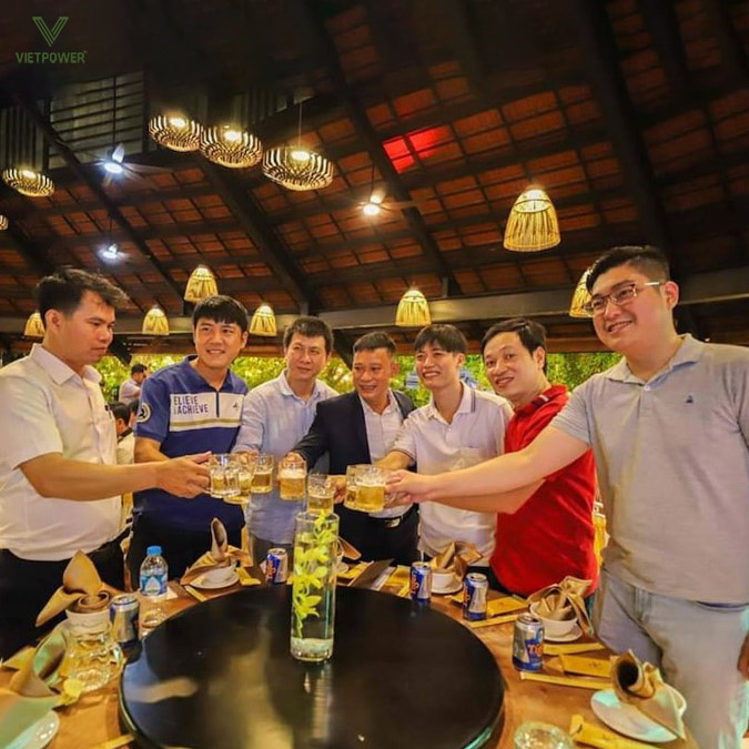 Tất niên đội bóng giúp thành viên thắt chặt mối quan hệ, tạo sự đoàn kết Tất niên đội bóng giúp thành viên thắt chặt mối quan hệ, tạo sự đoàn kết