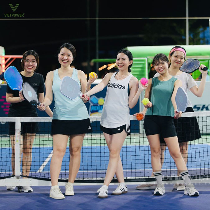 Pickleball mới xuất hiện ở Việt Nam nhưng đang được nhiều người yêu thích Pickleball mới xuất hiện ở Việt Nam nhưng đang được nhiều người yêu thích
