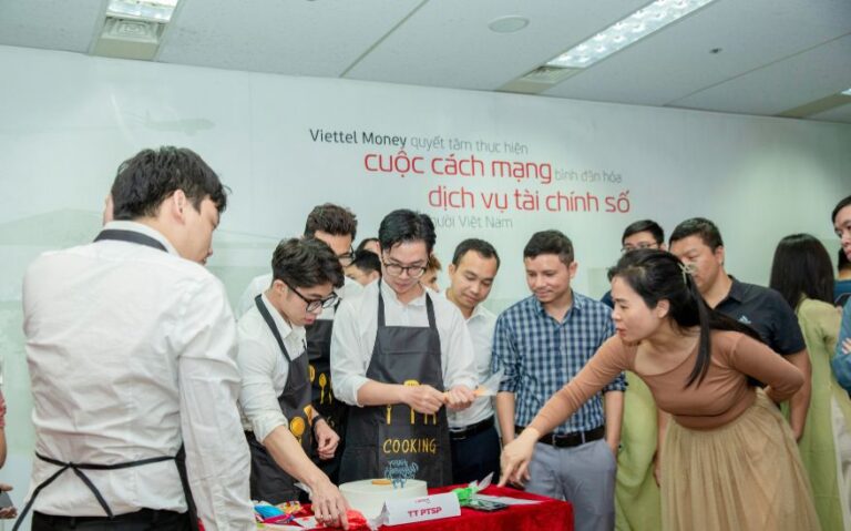 Top trò chơi 20/10 vui nhộn, gắn kết tập thể, mới lạ 2025